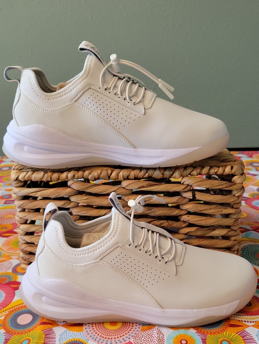 Clove Women's Classic Sneakers Shoes Brilliant White Size 8.5